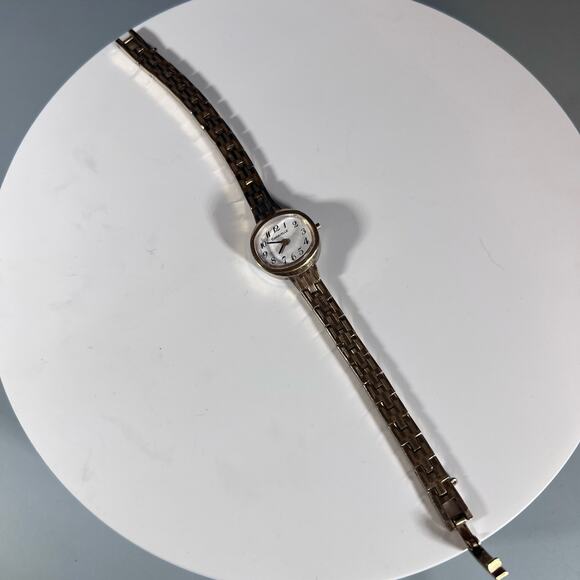 Vintage Gold plated Caravelle ladies mechanical watch NEEDS SOME REPAIR - Picture 5 of 8